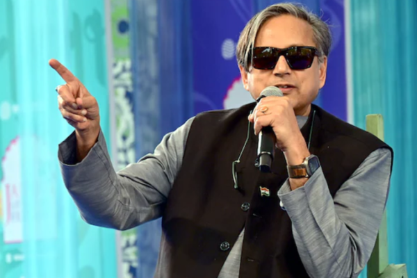 Shashi Tharoor Acknowledges Differences with Congress, Prefers Private Discussions