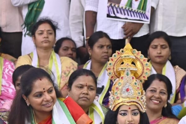 Kavitha Leads Maha Dharna Against Kaleshwaram Commission Notice to Former Telangana CM